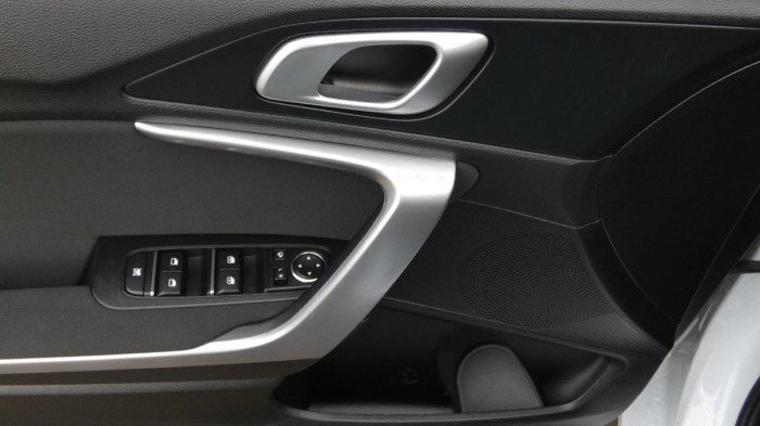 Kia Ceed 1.5 T-GDI 118kW Exclusive Auto na operativní leasing