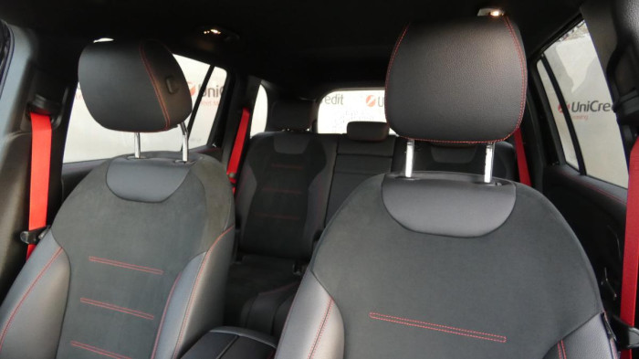 Mercedes-Benz GLB 35 4MATIC AMG na operativní leasing