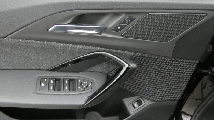 BMW X1 sDrive 18i Advantage na operativní leasing