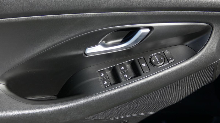 Hyundai i30 Kombi 1,0 T-GDI Komfort na operativní leasing