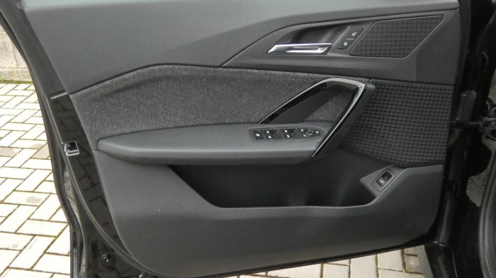 BMW X1 sDrive 18i Advantage na operativní leasing