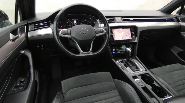 Volkswagen Passat Variant 2.0 TDI DSG Elegance na operativní leasing