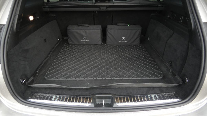 Volvo XC40 B3 PLUS DARK DCT na operativní leasing