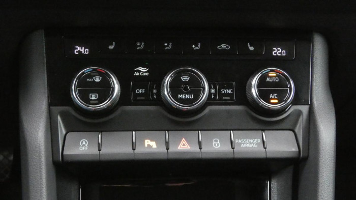 Škoda Karoq 1,5 TSI DSG Style na operativní leasing