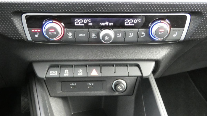 Audi A1 2.0 40 TFSI S line Sportback na operativní leasing