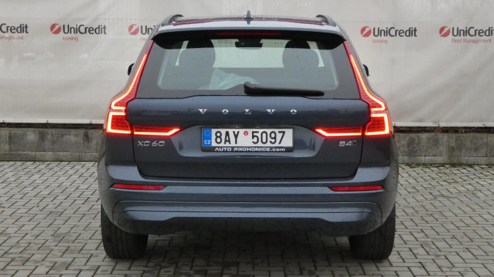 Volvo XC60 B4 AWD Momentum Pro na operativní leasing
