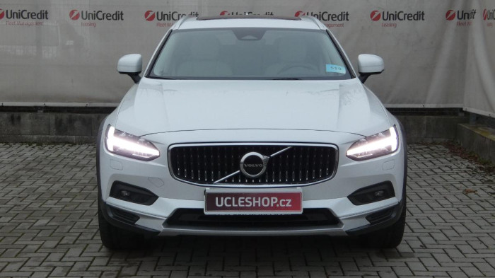 Volvo V90 B4 Drive-E AWD aut. Cross Coun na operativní leasing