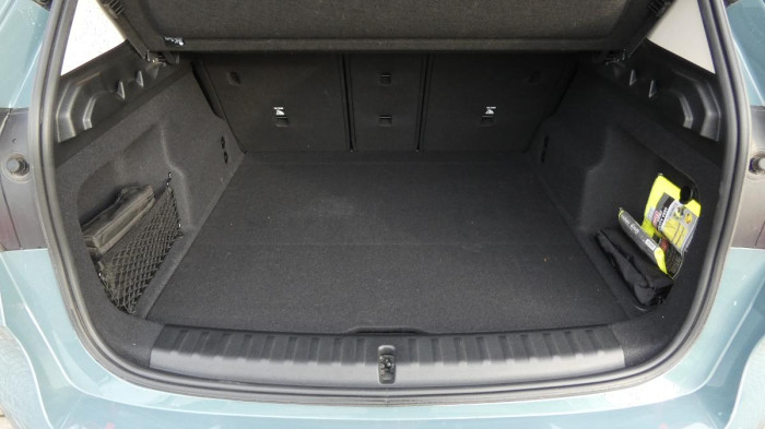 BMW X1 sDrive 18i Advantage na operativní leasing