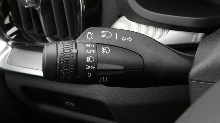 Volvo S60 B5 AWD Ultimate Dark na operativní leasing