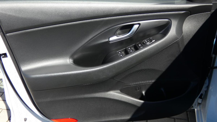 Hyundai i30 Kombi 1,0 T-GDI Komfort na operativní leasing