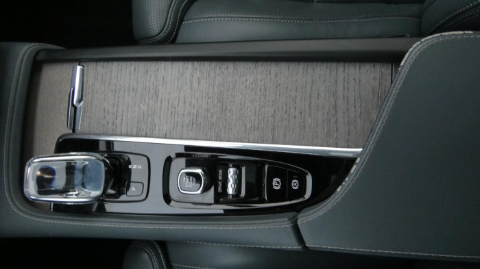 Volvo XC90 B5 AWD benzin Inscription Auto na operativní leasing