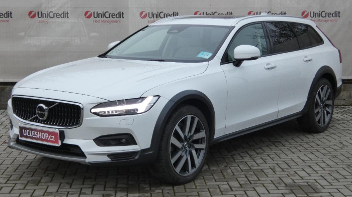 Volvo V90 B4 Drive-E AWD aut. Cross Coun na operativní leasing