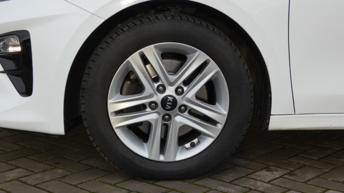 Kia Ceed 1.5 T-GDI 118kW Exclusive Auto na operativní leasing