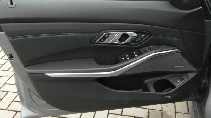 BMW Řada 3 330d xDrive M Sport na operativní leasing