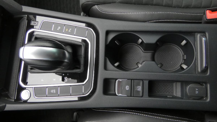 Volkswagen Passat Variant 2.0 TDI DSG 4 x 4 Ele na operativní leasing