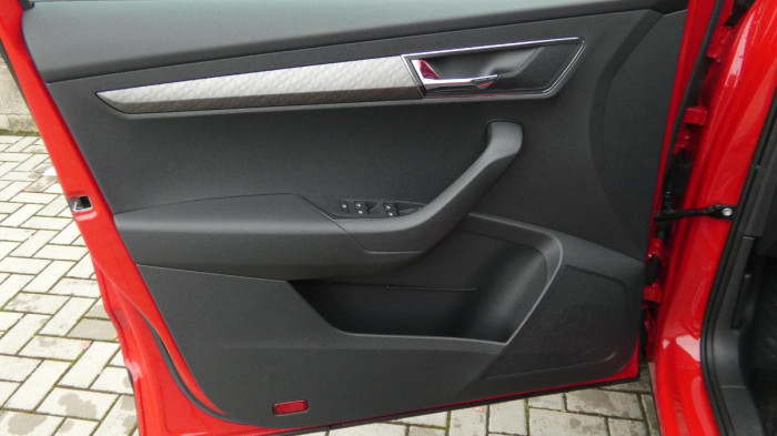 Škoda Karoq 1,5 TSI DSG Style na operativní leasing