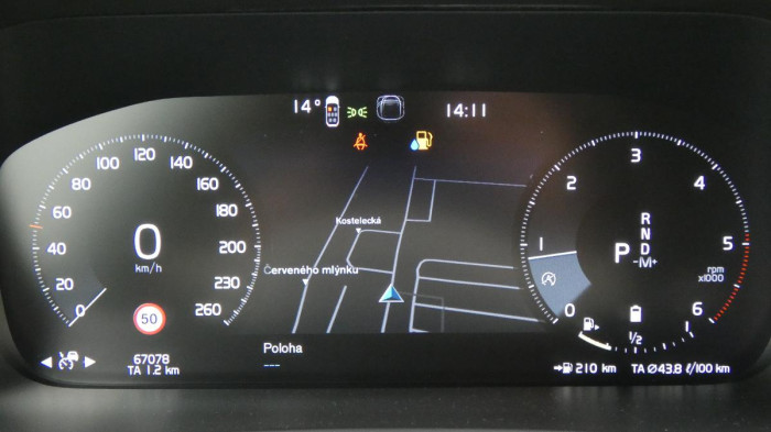 Volvo XC90 B5 AWD Momentum PRO 7 MÍST na operativní leasing