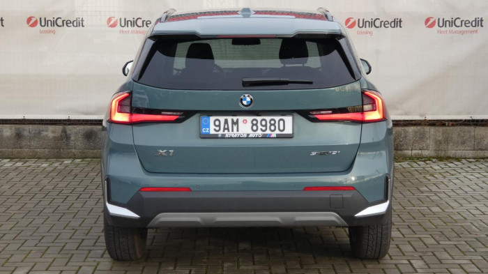 BMW X1 sDrive 18i Advantage na operativní leasing