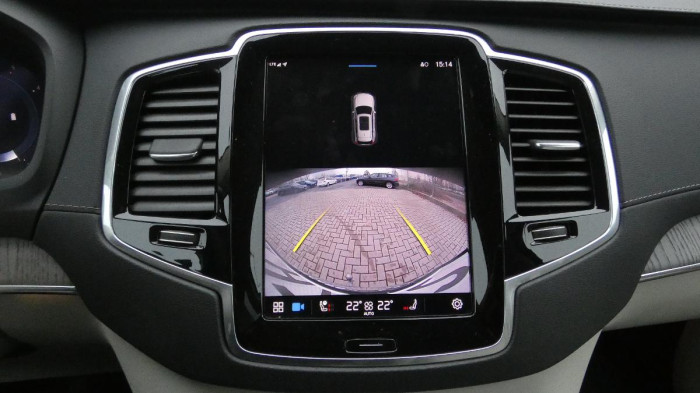 Volvo XC90 B5 AWD Drive-E Plus Bright na operativní leasing