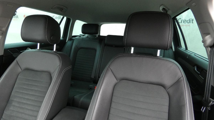 Volkswagen Passat Variant 2.0 TDI DSG 4 x 4 Ele na operativní leasing