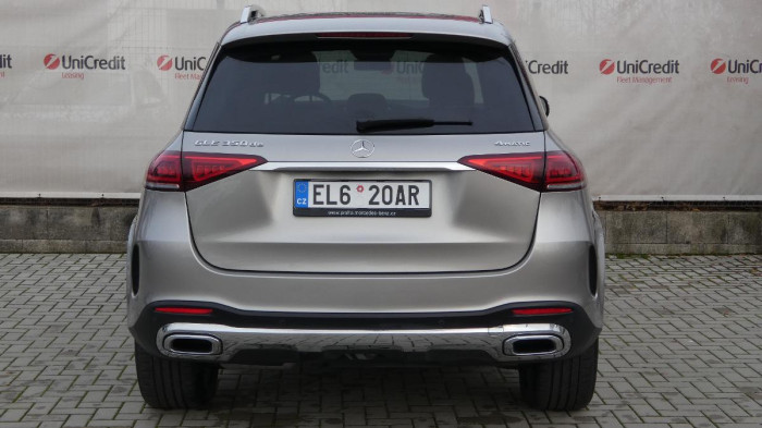 Volvo XC40 B3 PLUS DARK DCT na operativní leasing