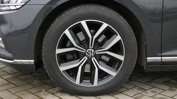 Volkswagen Passat Variant 2.0 TDI DSG 4 x 4 Ele na operativní leasing