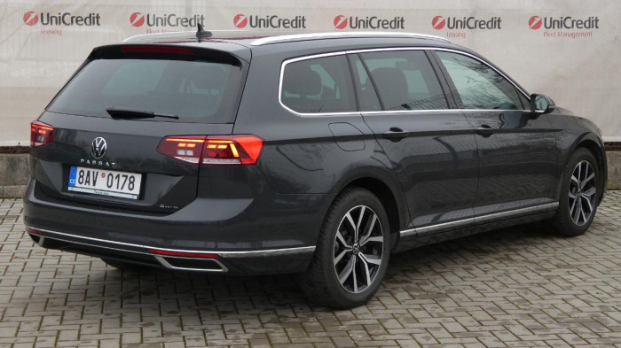 Volkswagen Passat Variant 2.0 TDI DSG 4 x 4 Ele na operativní leasing