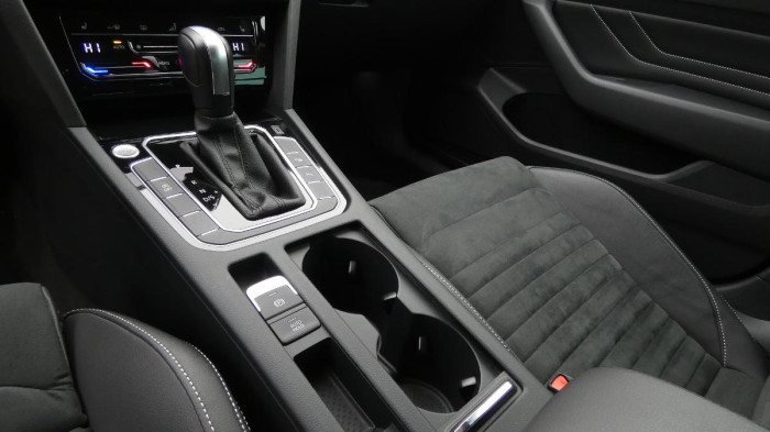 Volkswagen Passat Variant 2.0 TDI DSG 4 x 4 Ele na operativní leasing