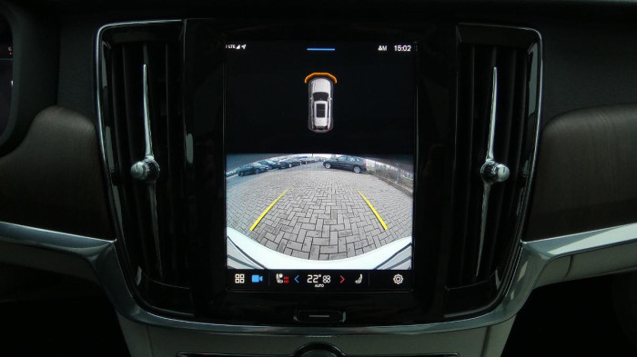 Volvo V90 B4 Drive-E AWD aut. Cross Coun na operativní leasing