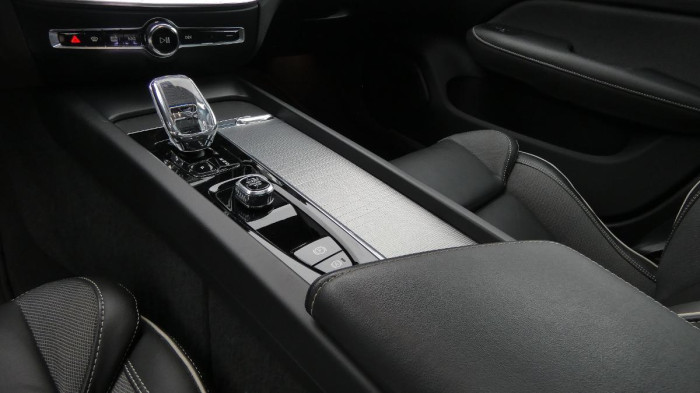 Volvo S60 B5 AWD Ultimate Dark na operativní leasing