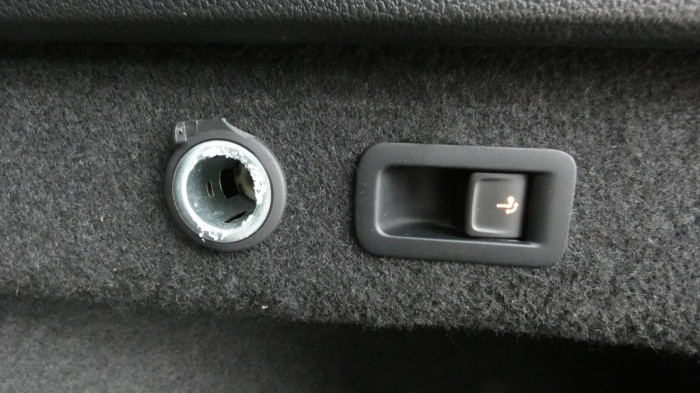 Volkswagen Passat Variant 2.0 TDI DSG Elegance na operativní leasing