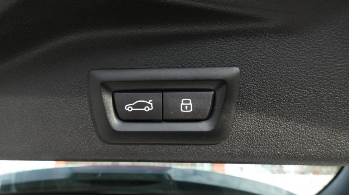 BMW X5 xDrive 40i M Sport na operativní leasing