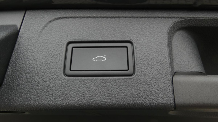 Volkswagen Passat Variant 2.0 TDI DSG 4 x 4 Ele na operativní leasing