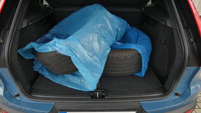 Volvo XC40 B3 Core DCT na operativní leasing