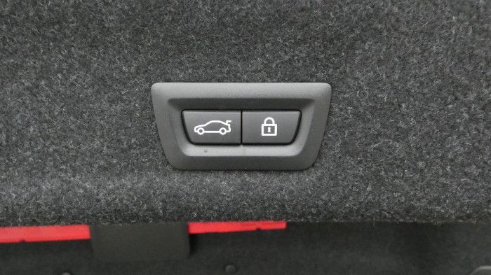 BMW Řada 3 330d xDrive M Sport na operativní leasing