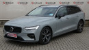Volvo V60 B4 benzin Plus Dark DCT na operativní leasing