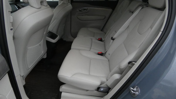 Volvo XC90 B5 AWD Drive-E Plus Bright na operativní leasing