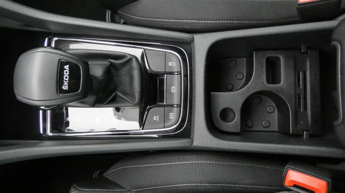 Škoda Karoq 1,5 TSI DSG Style na operativní leasing