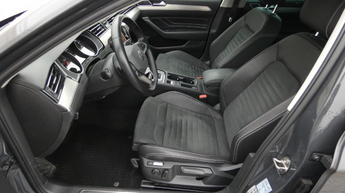 Volkswagen Passat Variant 2.0 TDI DSG 4 x 4 Ele na operativní leasing