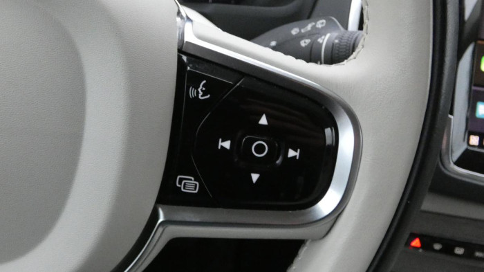 Volvo XC90 B5 AWD Drive-E Plus Bright na operativní leasing