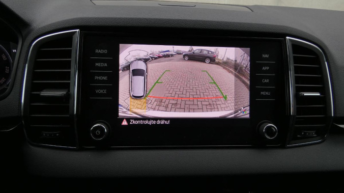 Škoda Karoq 1,5 TSI DSG Style na operativní leasing