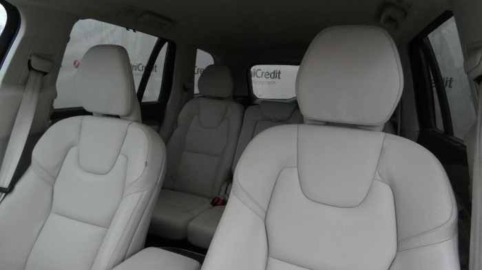 Volvo XC90 B5 AWD Drive-E Plus Bright na operativní leasing